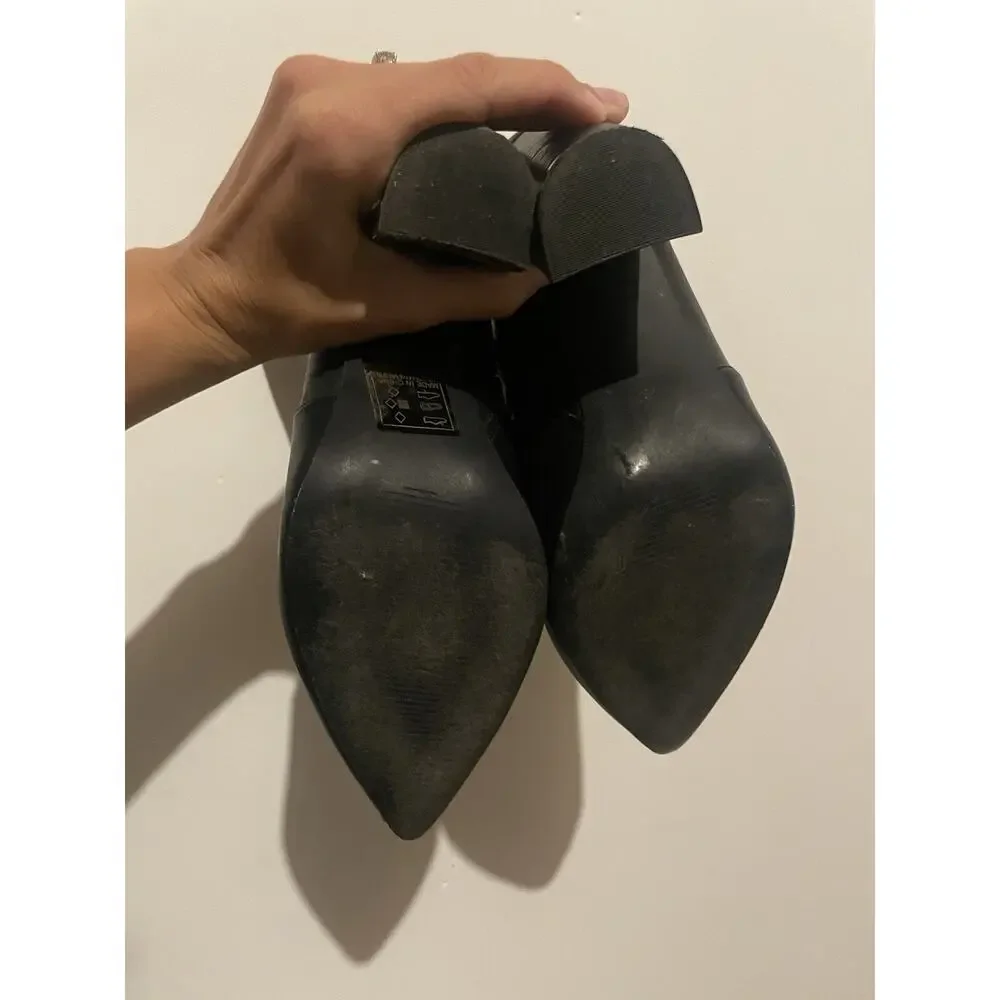Qupid Signal 99x‎ Block Heel Booties - Black Size 8.5